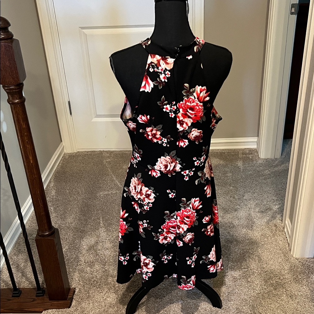 Women’s Floral Halter Dress Black Red Rose Print A-Line Sleeveless Keyhole Back - Picture 5 of 8